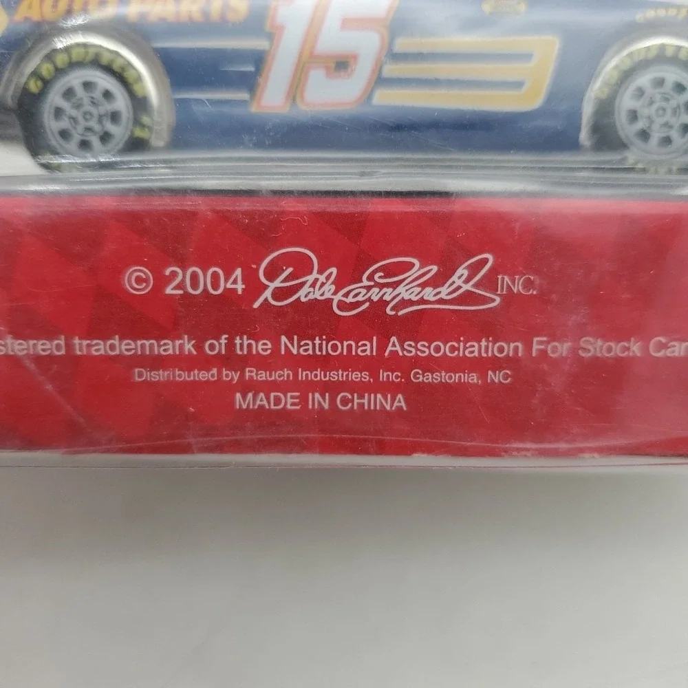Lionel nascar 2004